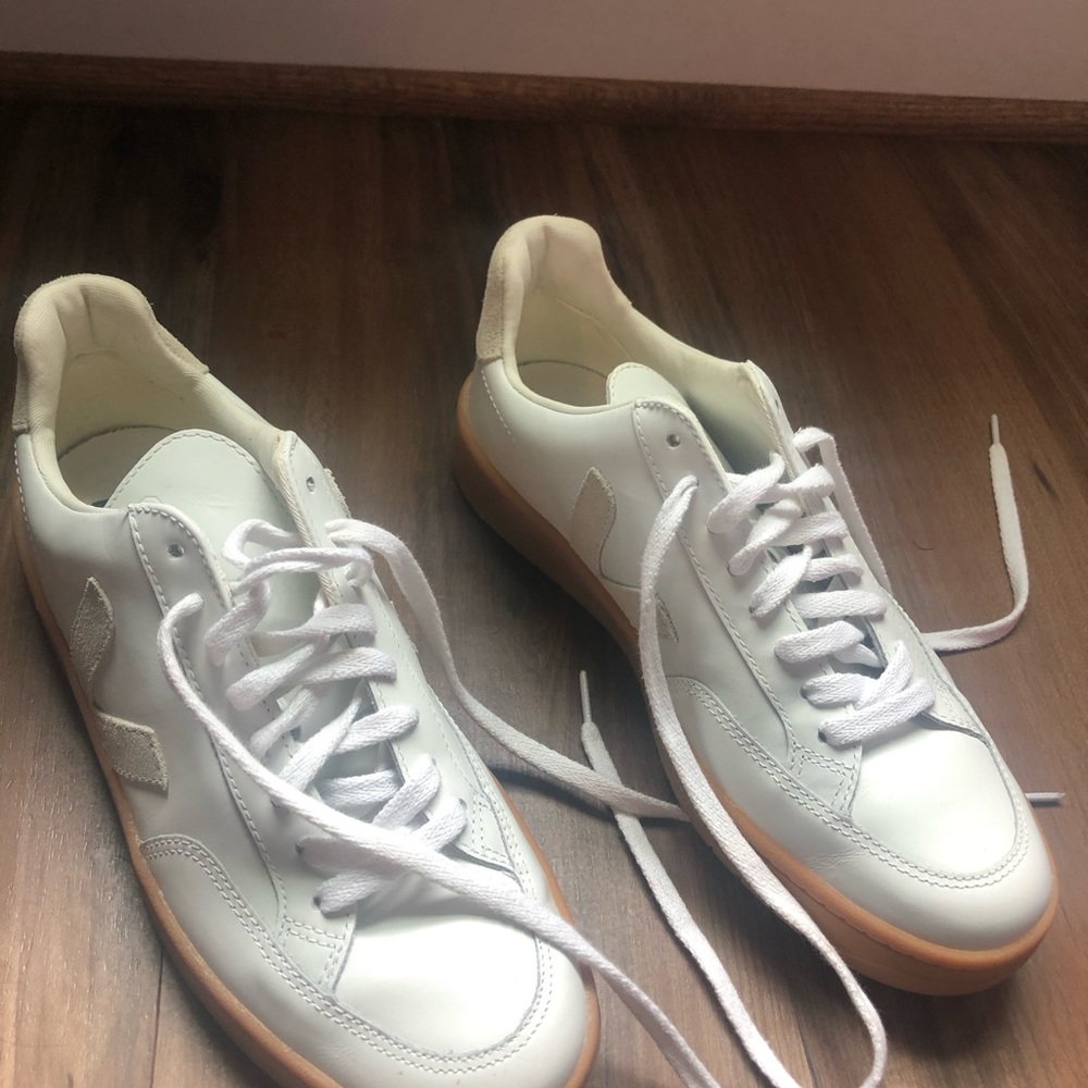 Veja V-12 Sneakers